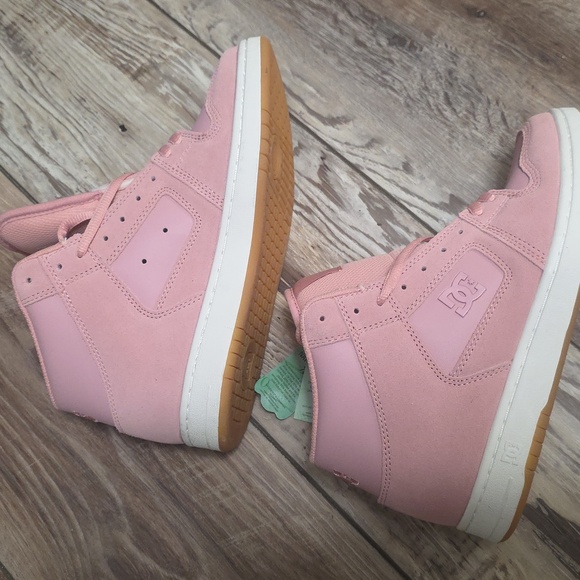 NWT Women's DC MANYECA HI-TOP PINK SNEAKERS. SICK!! & Size 8 - Picture 4 of 10